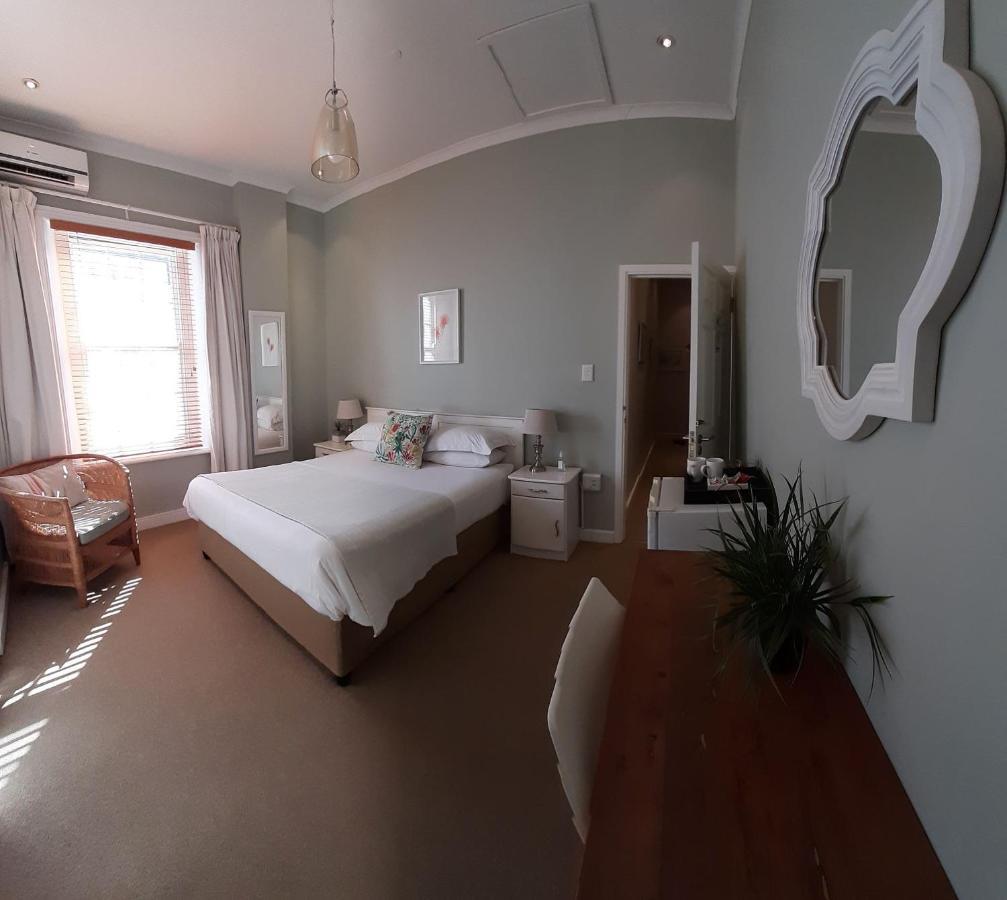 The Greenhouse Guesthouse Кейптаун Екстериор снимка