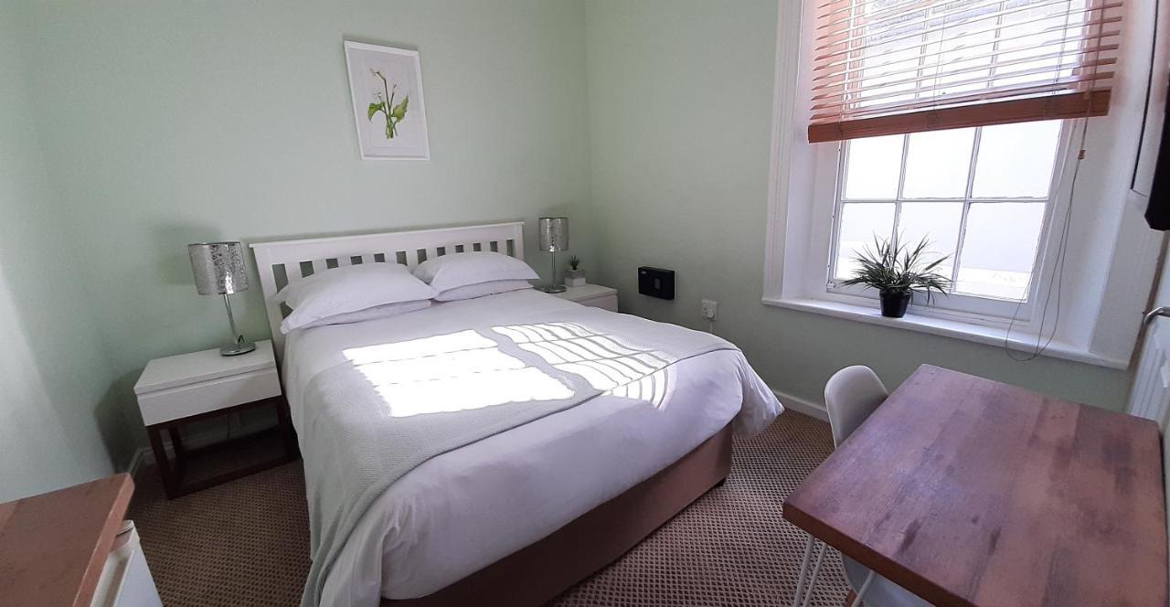 The Greenhouse Guesthouse Кейптаун Екстериор снимка
