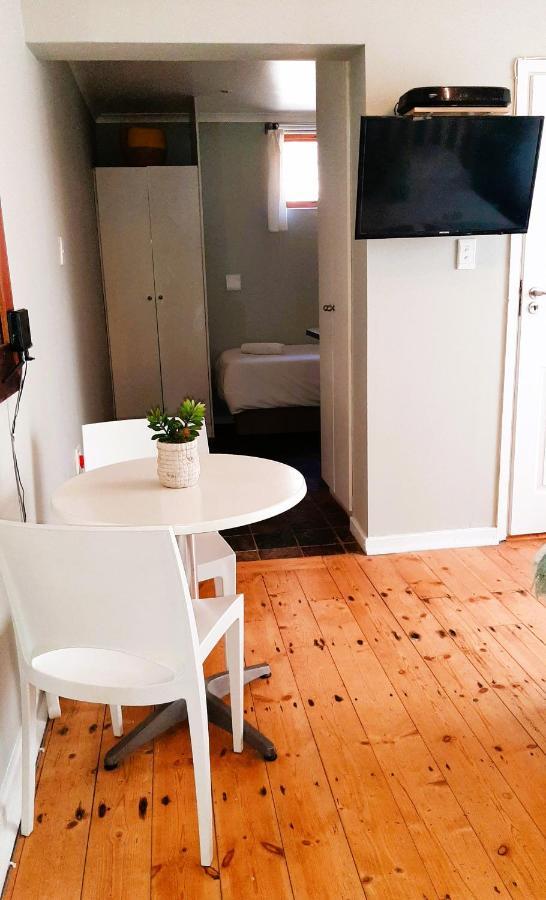 The Greenhouse Guesthouse Кейптаун Екстериор снимка