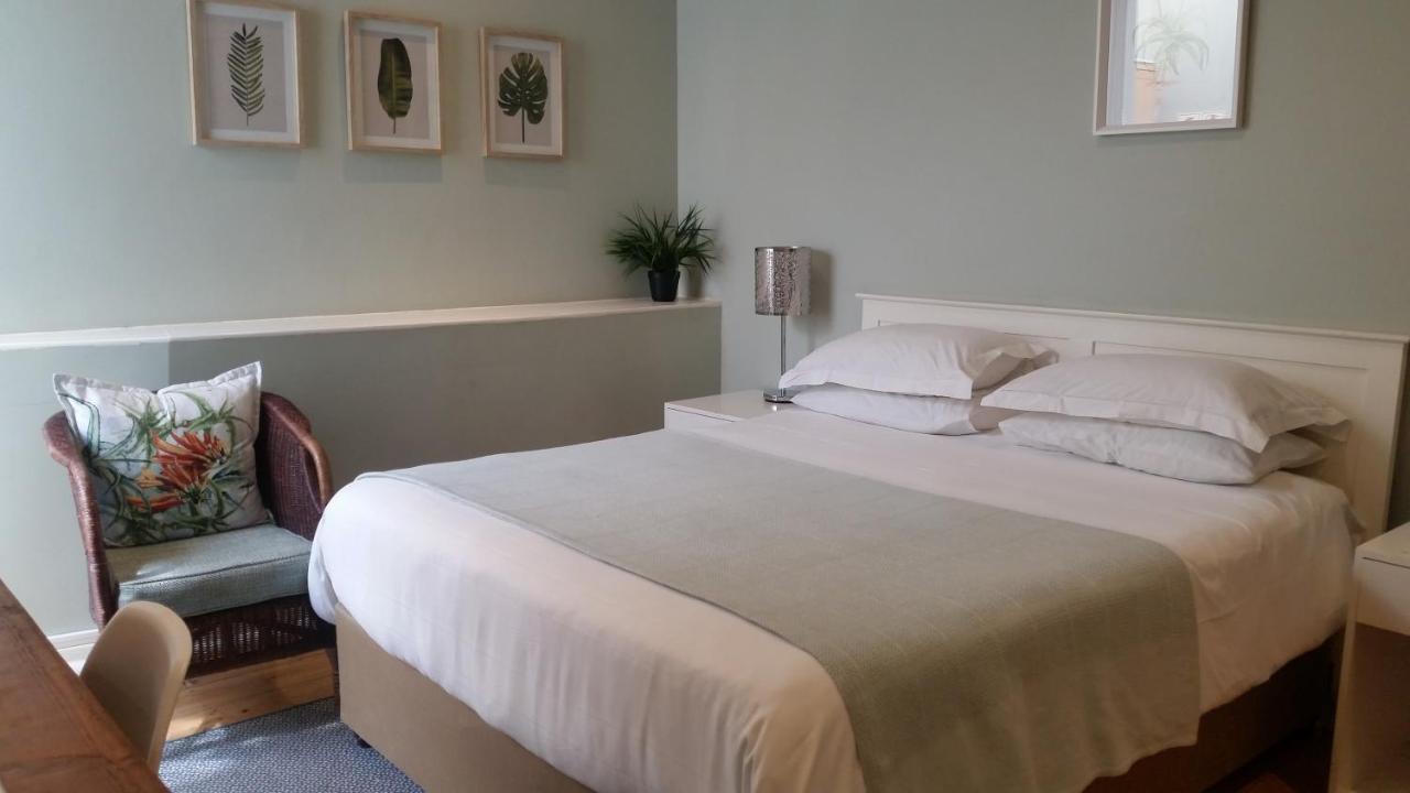 The Greenhouse Guesthouse Кейптаун Екстериор снимка